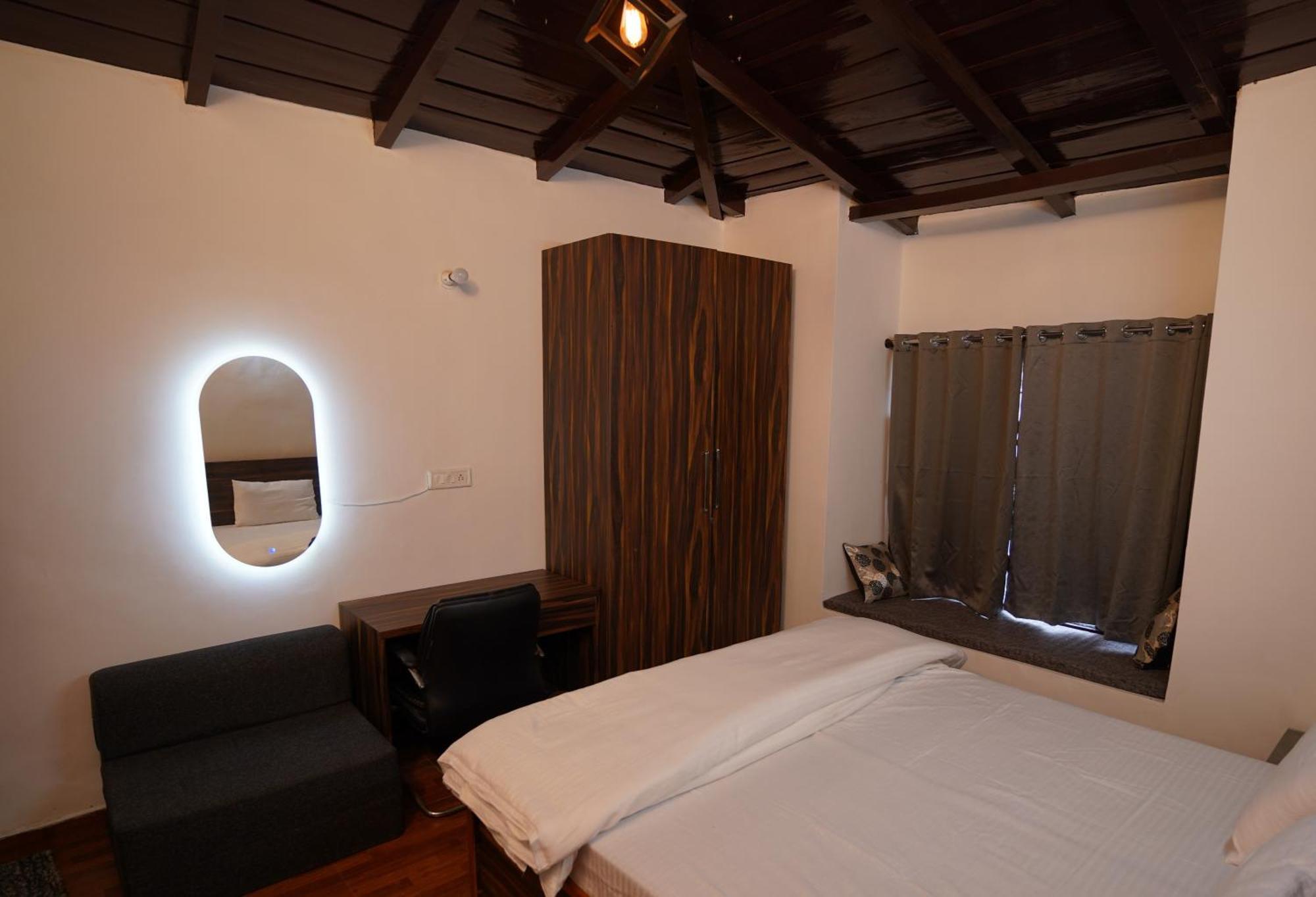 Himalayanblues Cottages&Stays Муктесвар Екстериор снимка
